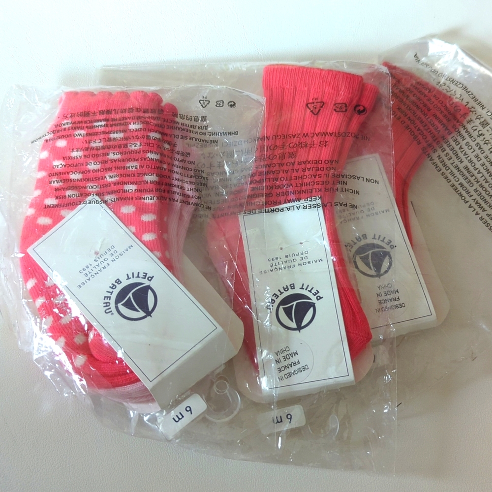 4 pairs of baby socks